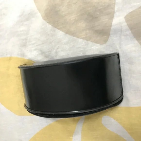 Marc by Marc Jacobs black arch Sunglasses case - Picture 3 of 8